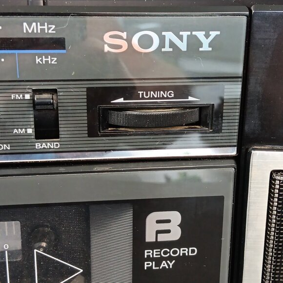 Vintage 1980’s Sony Boombox Blaster CFS-W360 Everything Works But Left Tape Deck - Picture 5 of 16